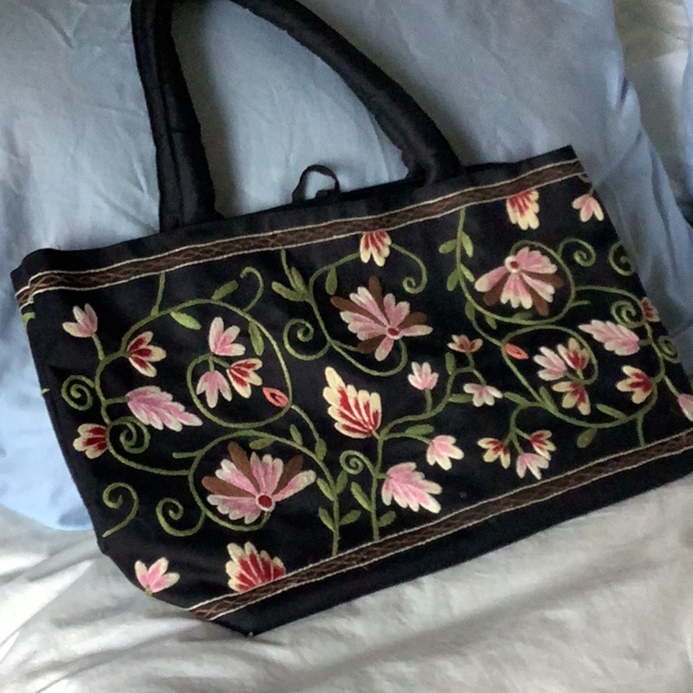 DV collection black embroidered bag